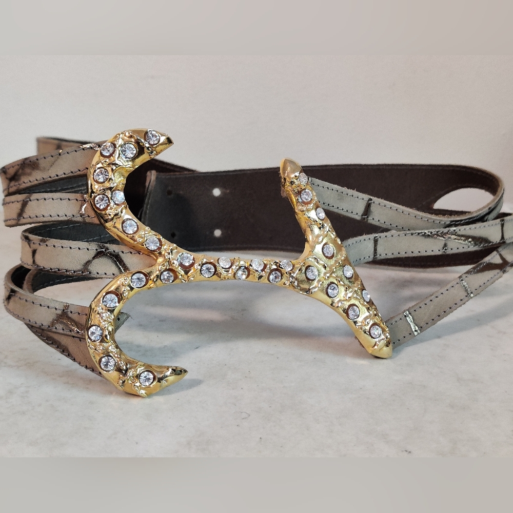 Designer Léo Isba France Suede Belt